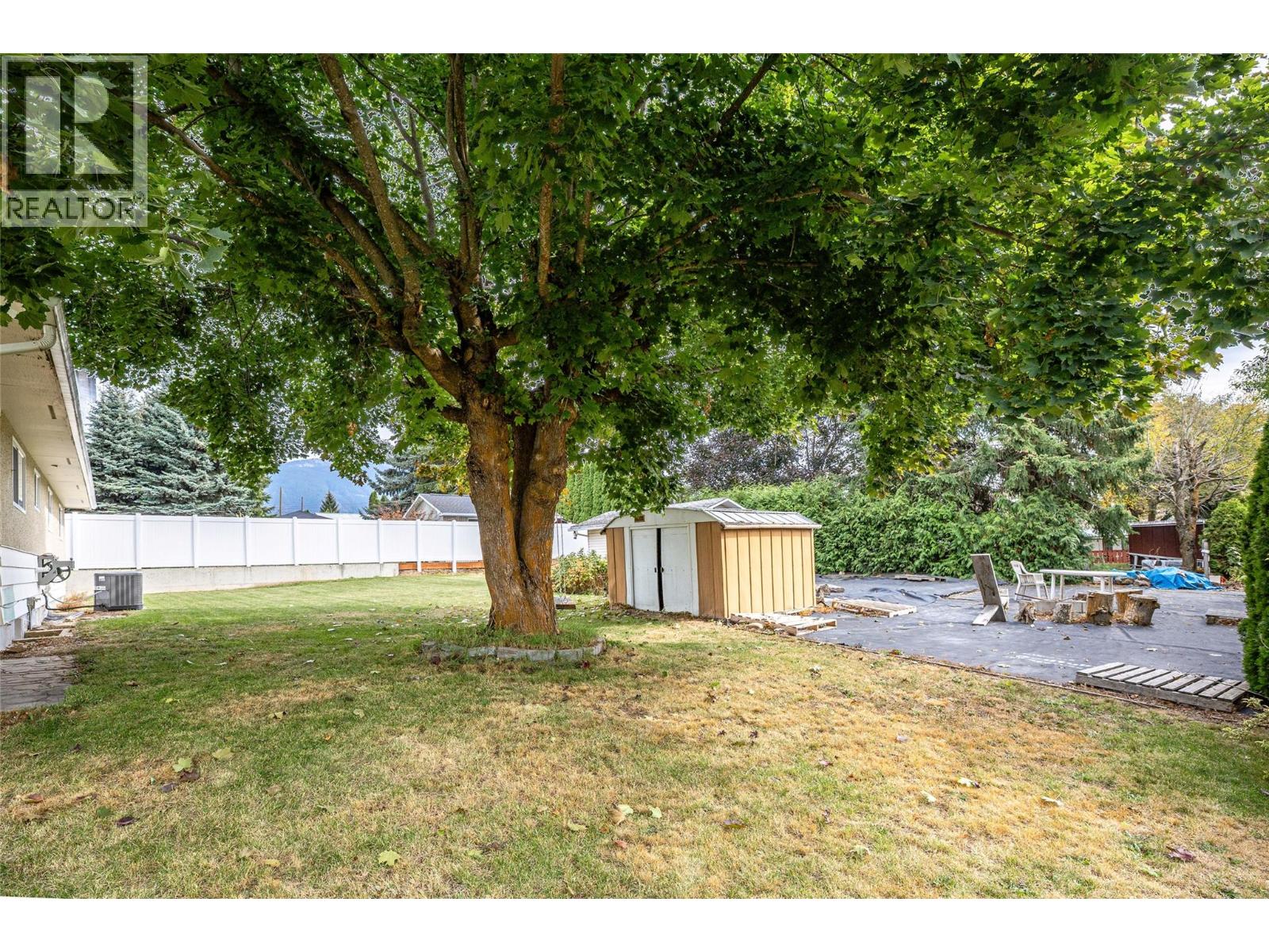 2109 Cedar Street, Creston, British Columbia  V0B 1G5 - Photo 22 - 10402136
