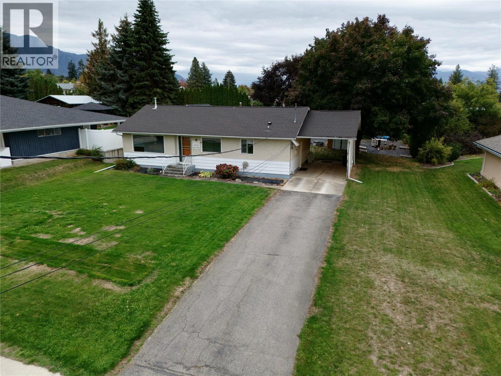 2109 Cedar Street, Creston, British Columbia  V0B 1G5 - Photo 27 - 10402136