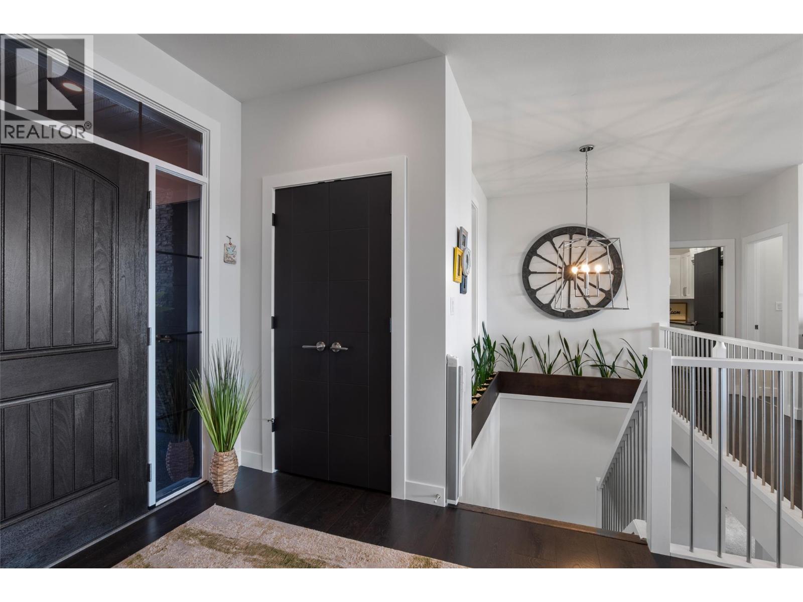 3658 Sillaro Place, Kamloops, British Columbia  V2H 0G9 - Photo 5 - 10402253