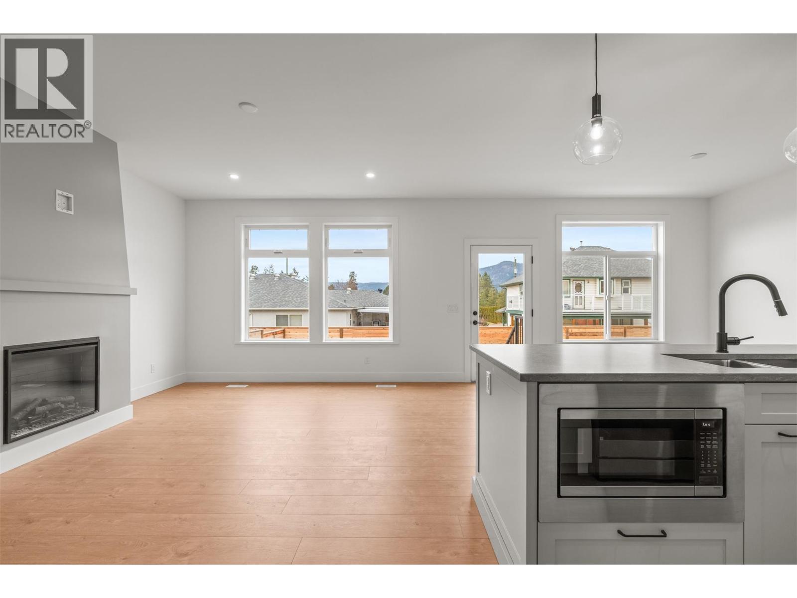 2467 Bradley Drive Unit# 101, Armstrong, British Columbia  V4Y 0Y4 - Photo 10 - 10402191