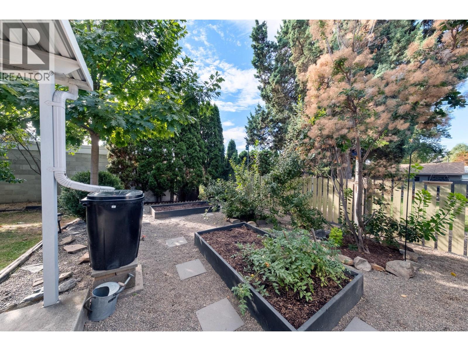 2202 42 Avenue, Vernon, British Columbia  V1T 3J3 - Photo 34 - 10400411