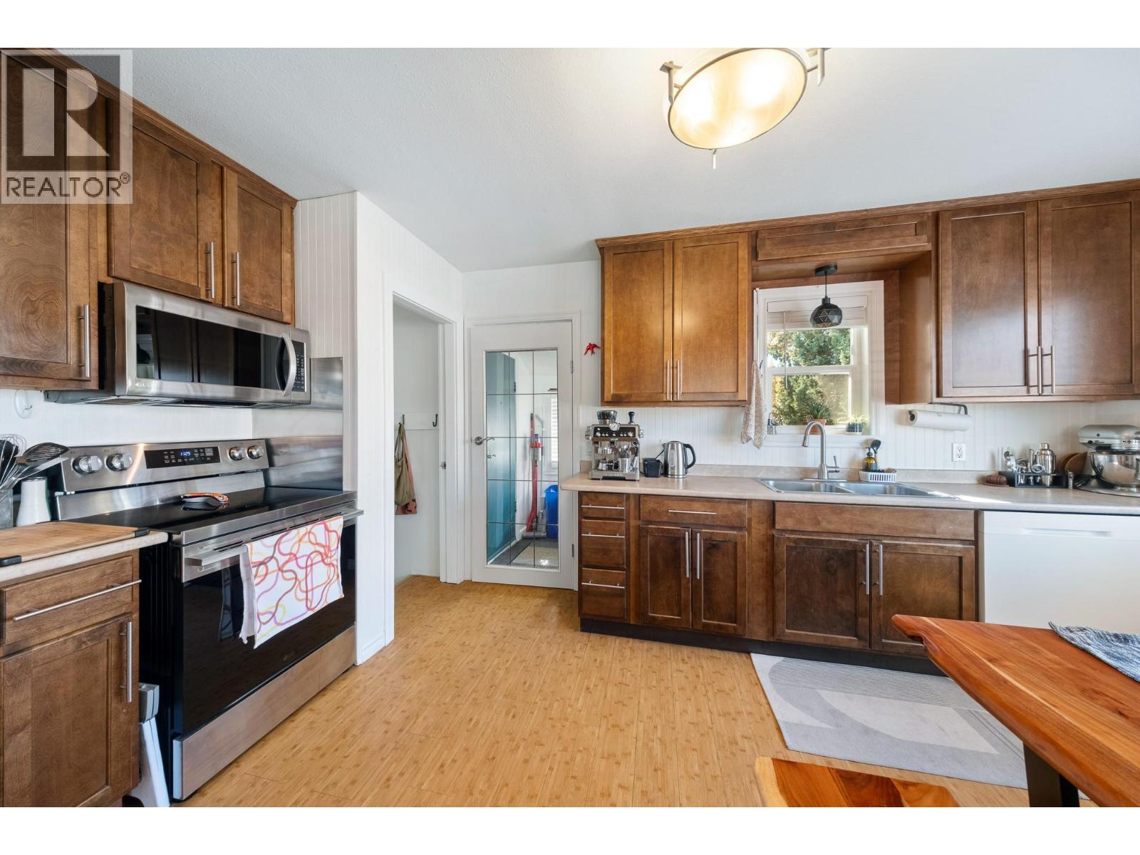 2202 42 Avenue, Vernon, British Columbia  V1T 3J3 - Photo 4 - 10400411
