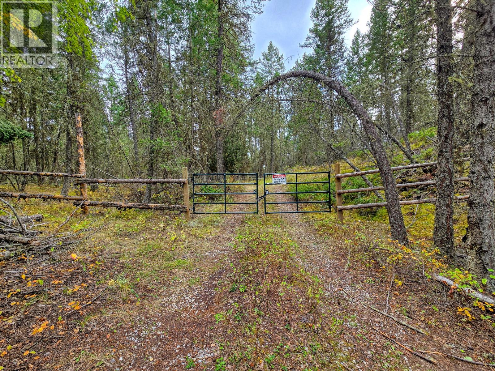 3590 Kootenay No. 3 Road, Windermere, British Columbia  V0B 1L1 - Photo 16 - 10401834