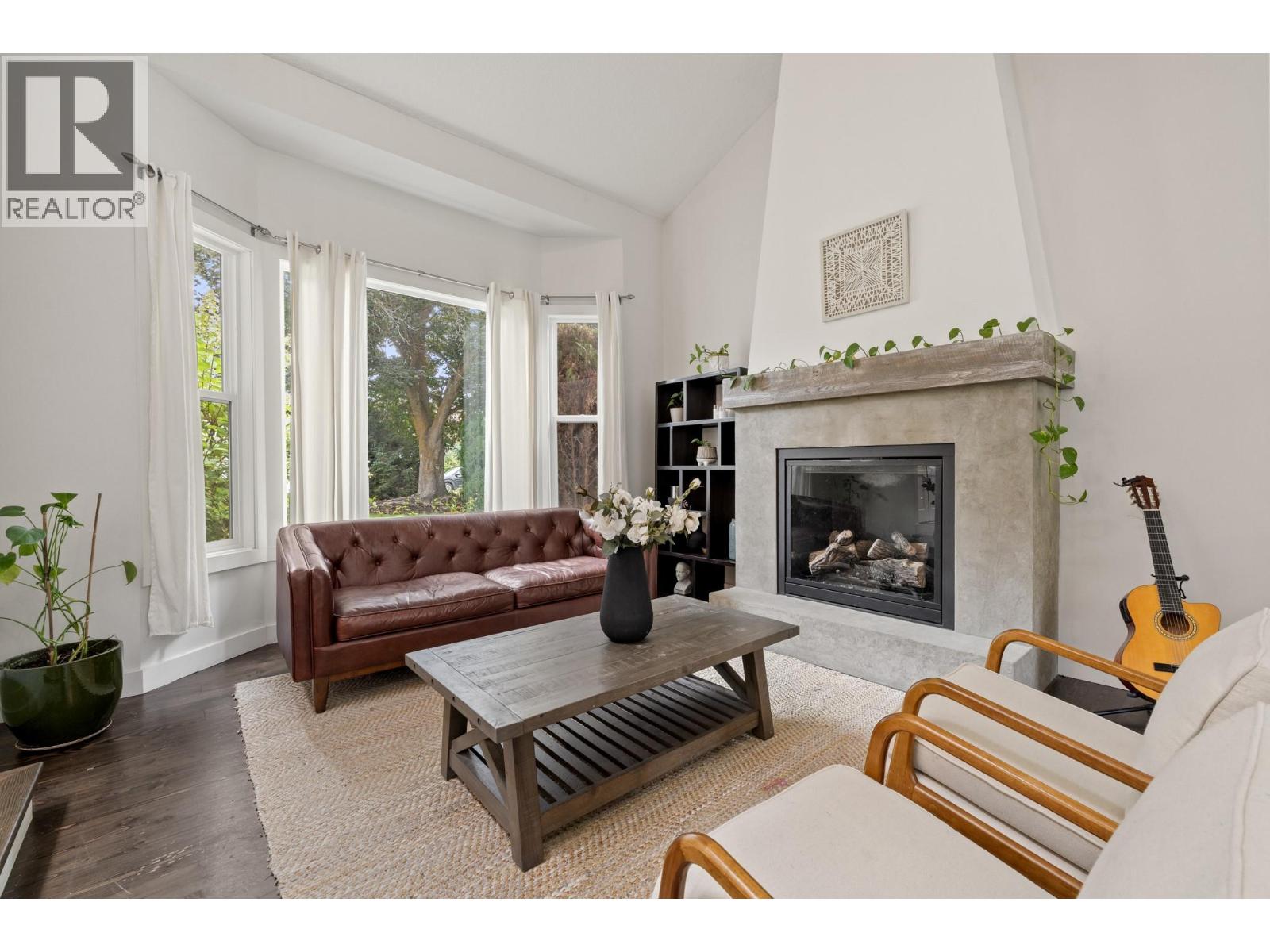 4338 Dunvegan Court, Kelowna, British Columbia  V1W 2N6 - Photo 4 - 10400620