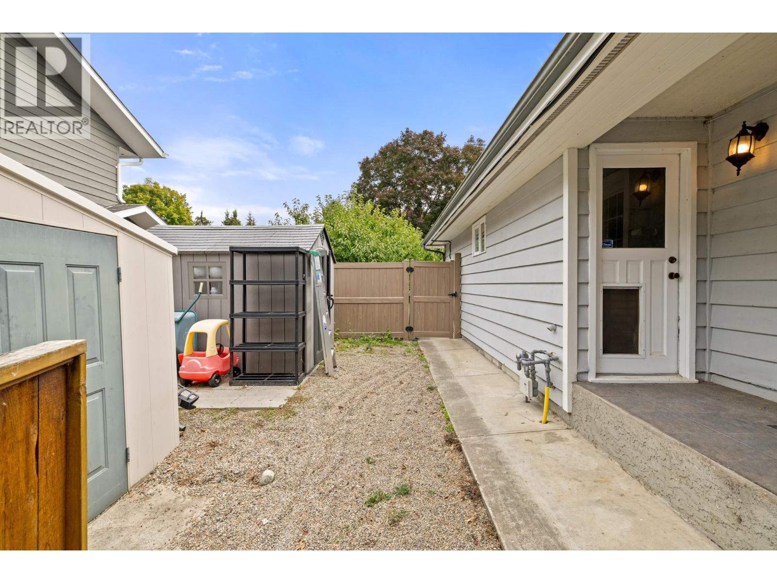 4338 Dunvegan Court, Kelowna, British Columbia  V1W 2N6 - Photo 55 - 10400620