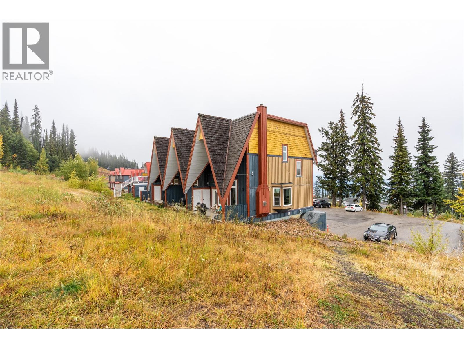 9885 Pinnacles Road Unit# 102, Silver Star, British Columbia  V1B 3M1 - Photo 2 - 10401563