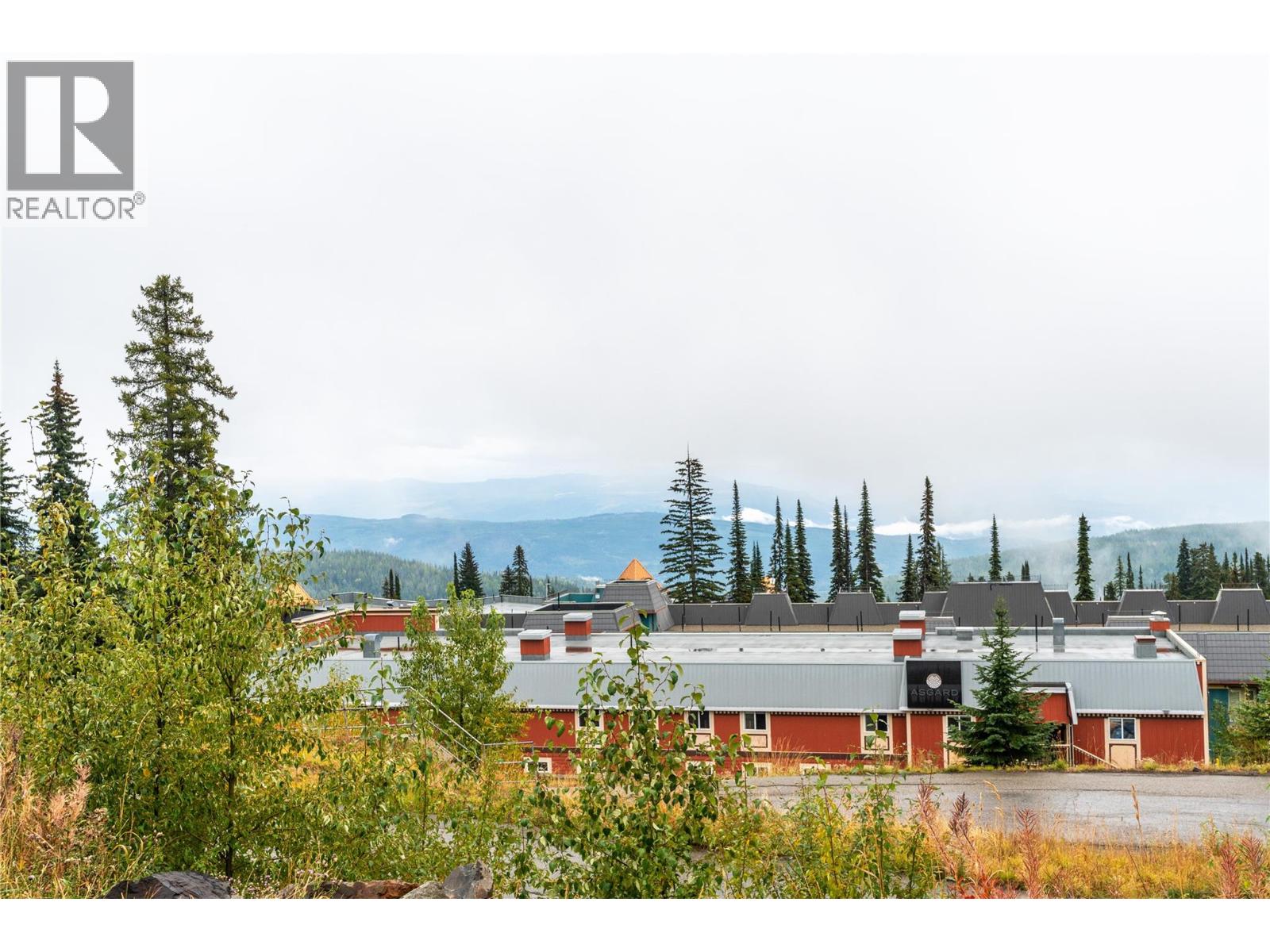 9885 Pinnacles Road Unit# 102, Silver Star, British Columbia  V1B 3M1 - Photo 39 - 10401563