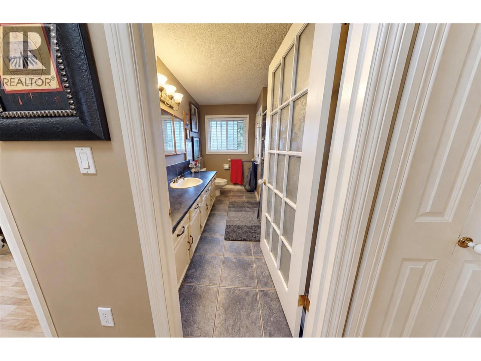 1355 Aldon Road, Kelowna, British Columbia  V1X 5A1 - Photo 6 - 10402277