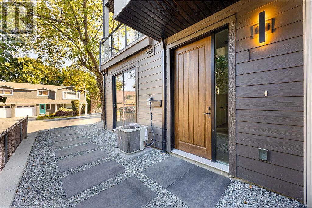 1506 39a Avenue Unit# 1, Vernon, British Columbia  V1Y 7N2 - Photo 4 - 10402282
