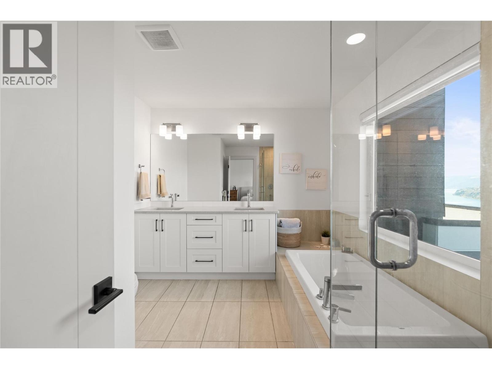 1000 Mt Robson Place Unit# 29, Vernon, British Columbia  V1B 4G2 - Photo 31 - 10402290