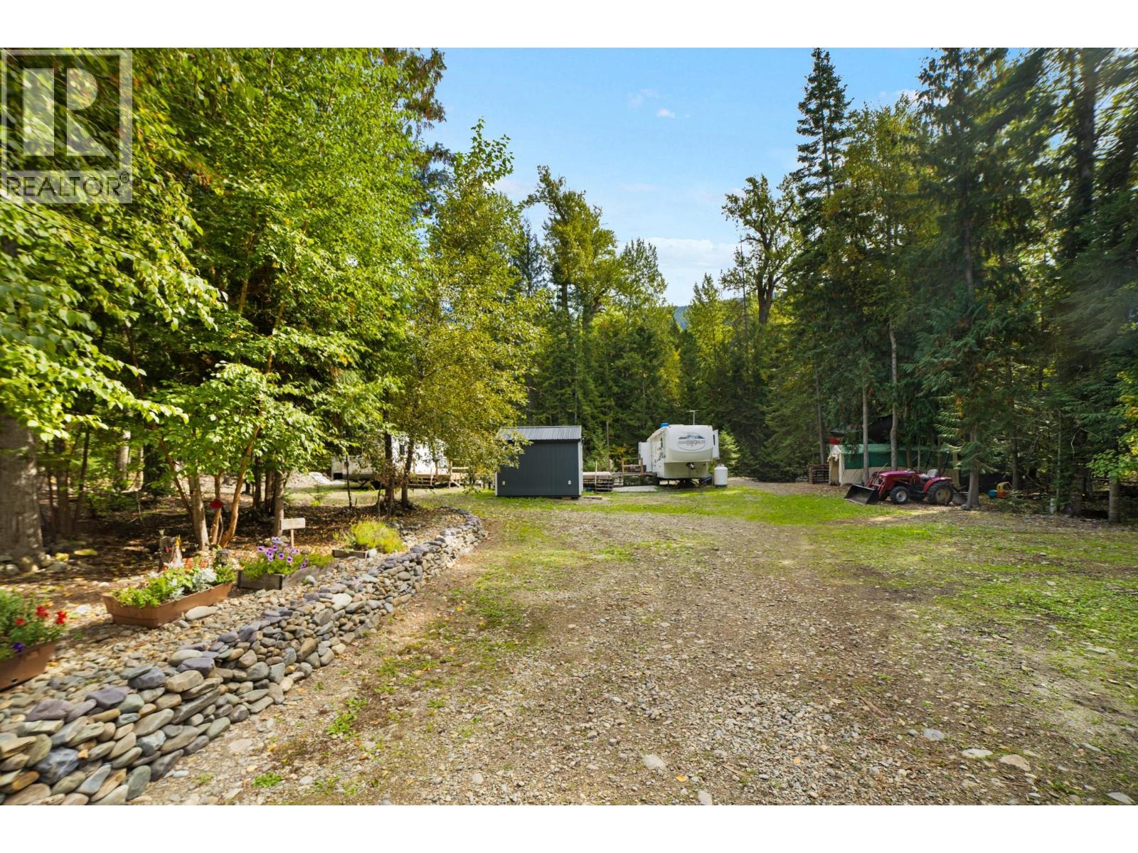 4529 Highway 3, Arrow Creek, British Columbia  V0B 1G9 - Photo 48 - 10402104