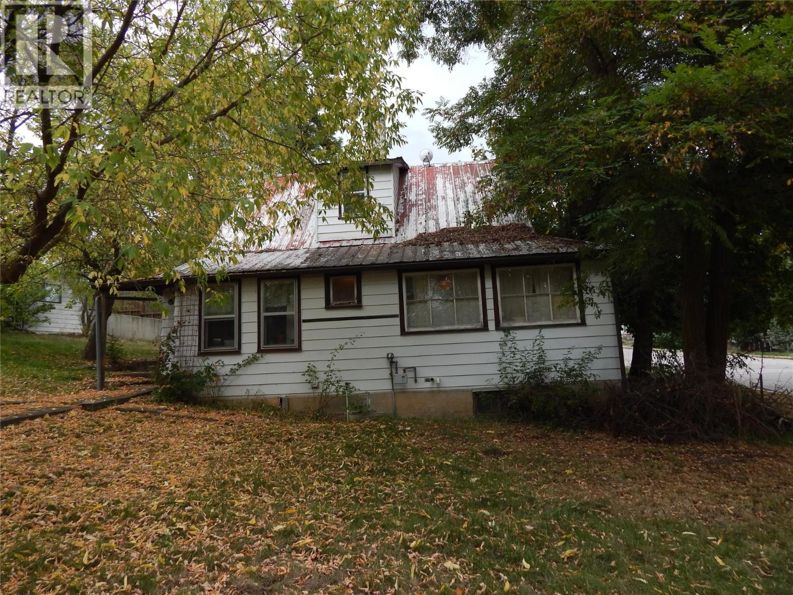 916 Cook Street, Creston, British Columbia  V0B 1G3 - Photo 13 - 10401532