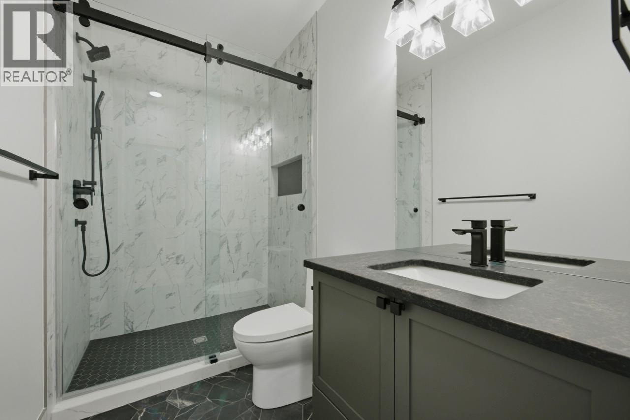 749 Carleton Street, Kelowna, British Columbia  V1V 0A8 - Photo 45 - 10402309