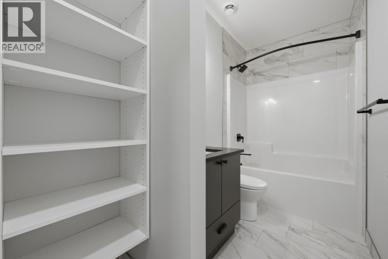 749 Carleton Street, Kelowna, British Columbia  V1V 0A8 - Photo 52 - 10402309