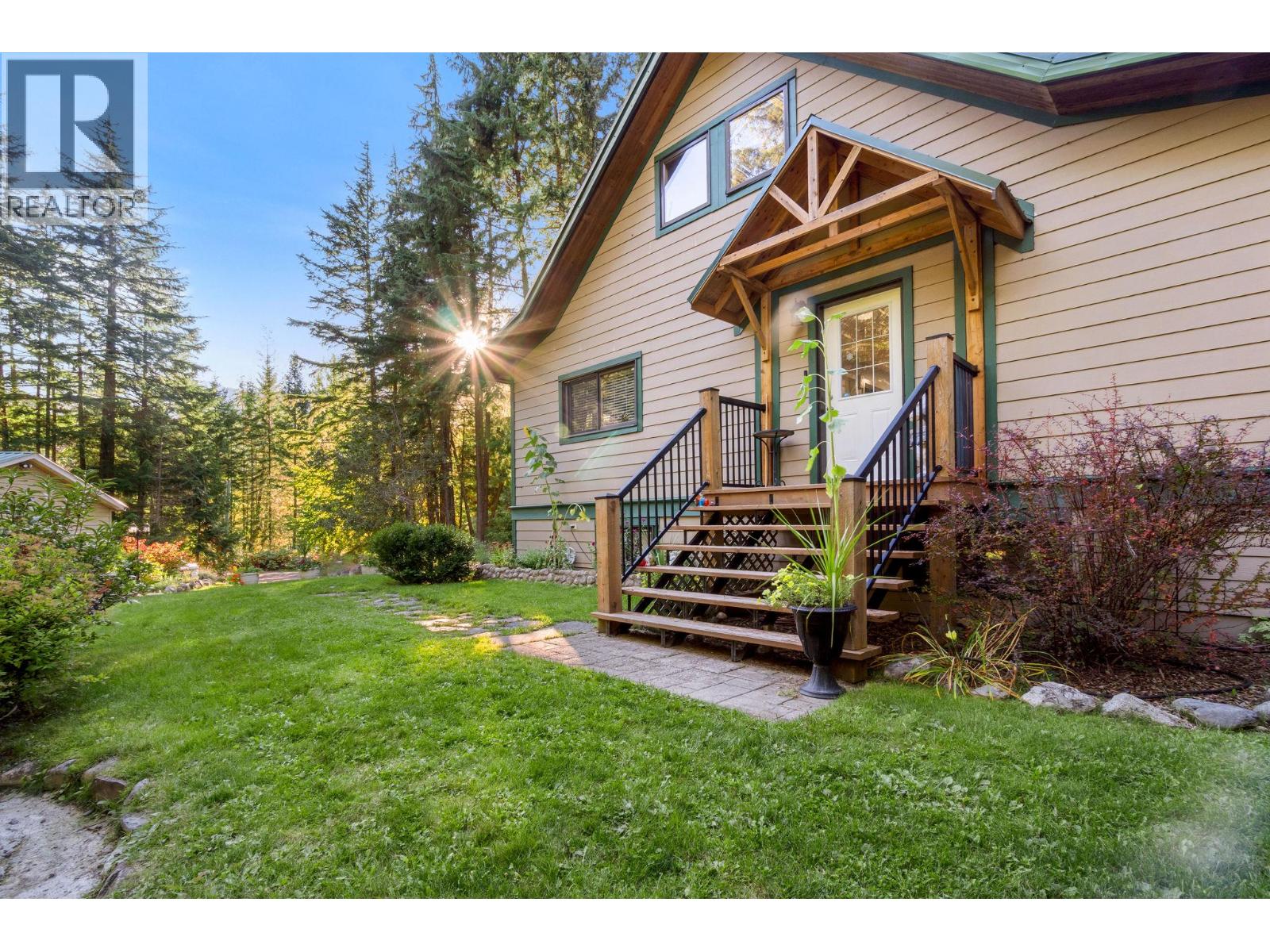270 East Wilson Creek Road, Rosebery, British Columbia  V0G 1S1 - Photo 1 - 10402216