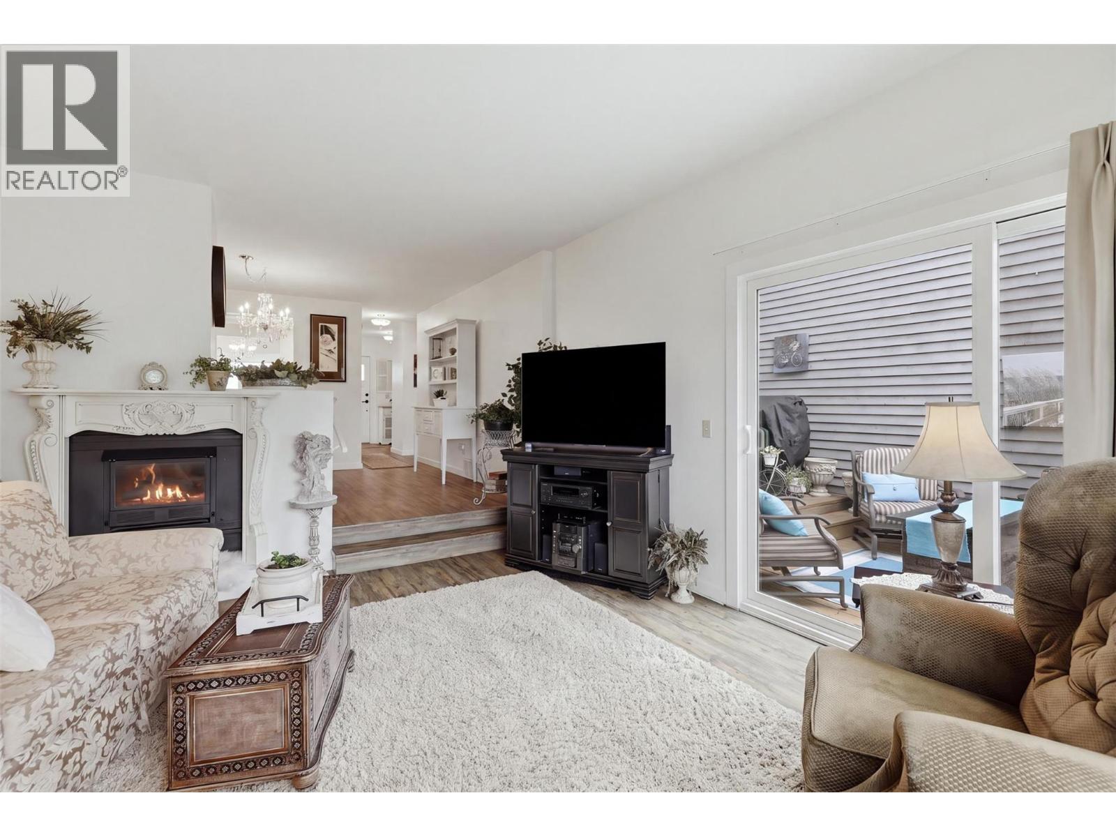 1795 Summit Drive Unit# 11, Kamloops, British Columbia  V2E 2E8 - Photo 1 - 10402154