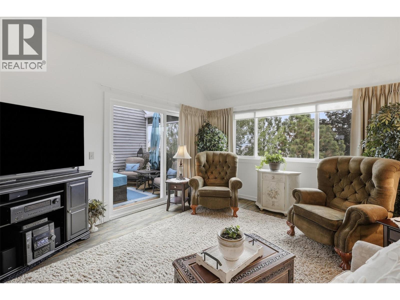 1795 Summit Drive Unit# 11, Kamloops, British Columbia  V2E 2E8 - Photo 11 - 10402154