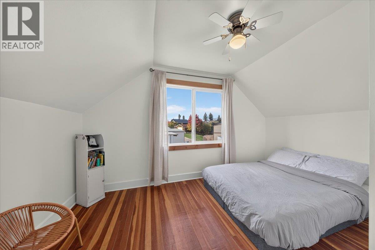 4895 Selkirk Avenue, Edgewater, British Columbia  V0A 1E0 - Photo 51 - 10402173