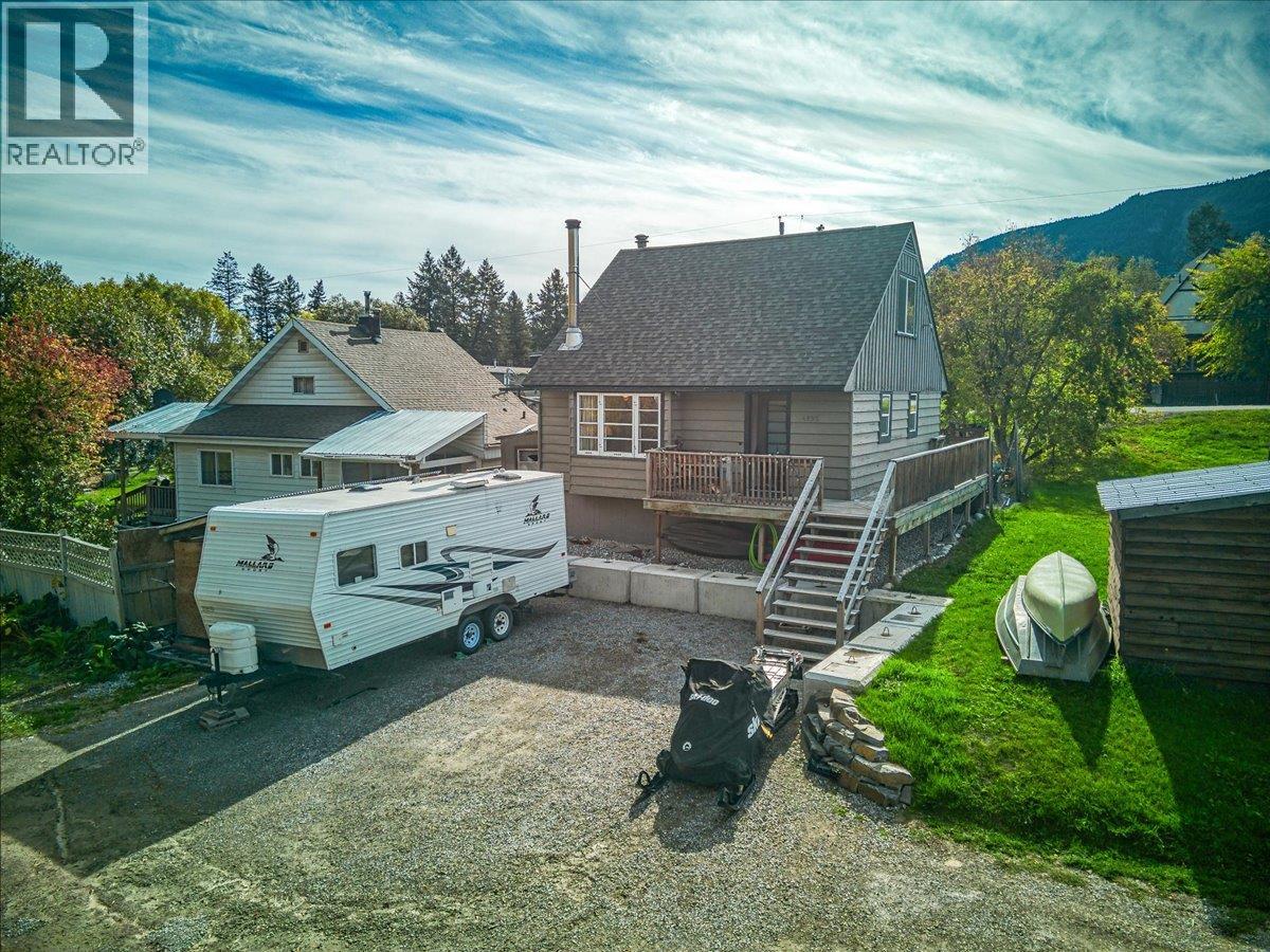 4895 Selkirk Avenue, Edgewater, British Columbia  V0A 1E0 - Photo 58 - 10402173
