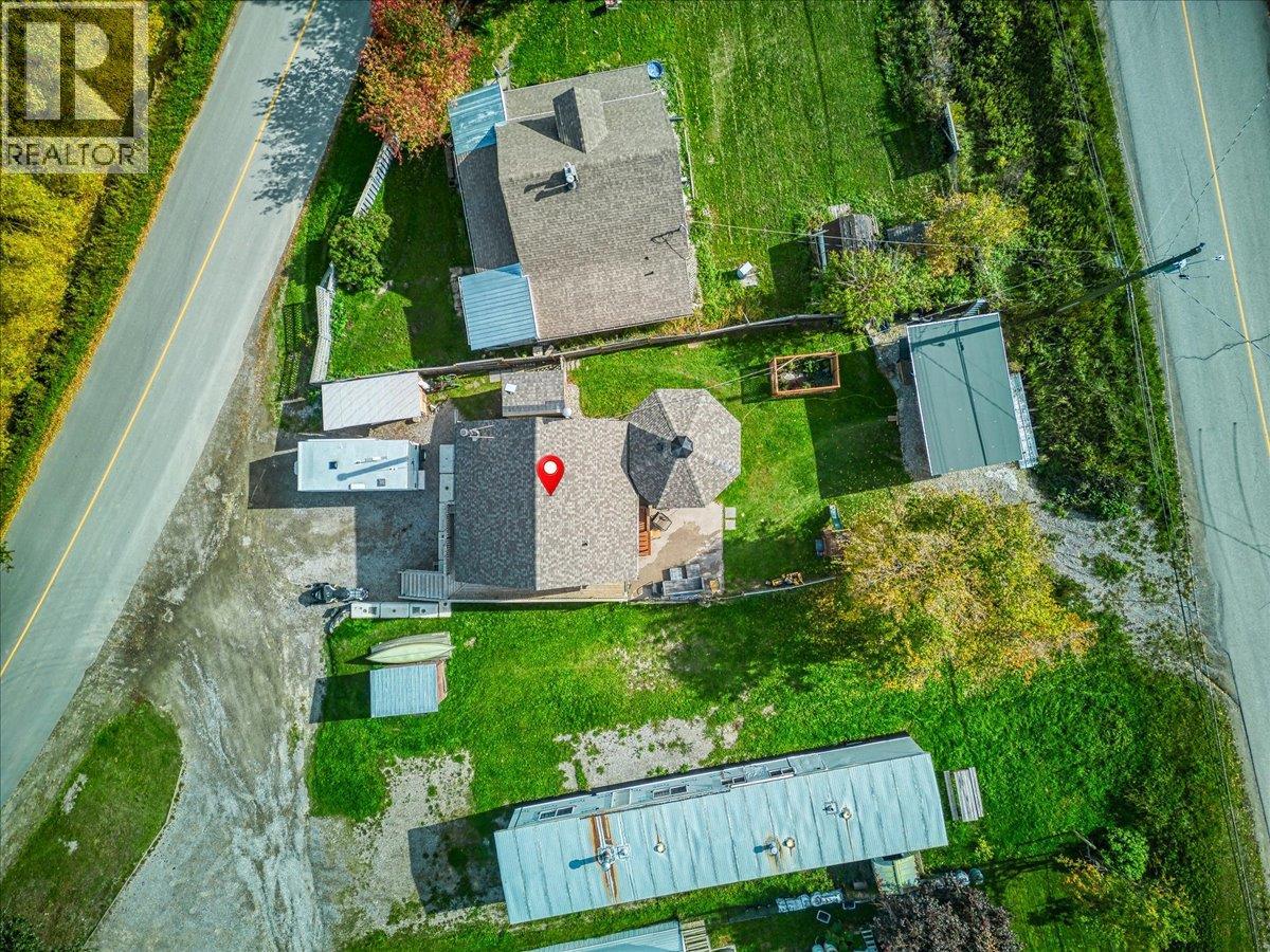 4895 Selkirk Avenue, Edgewater, British Columbia  V0A 1E0 - Photo 64 - 10402173