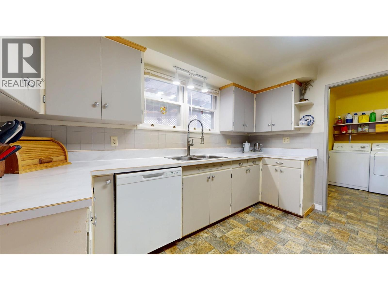 325 14 Avenue S, Cranbrook, British Columbia  V1C 2X5 - Photo 11 - 10400102