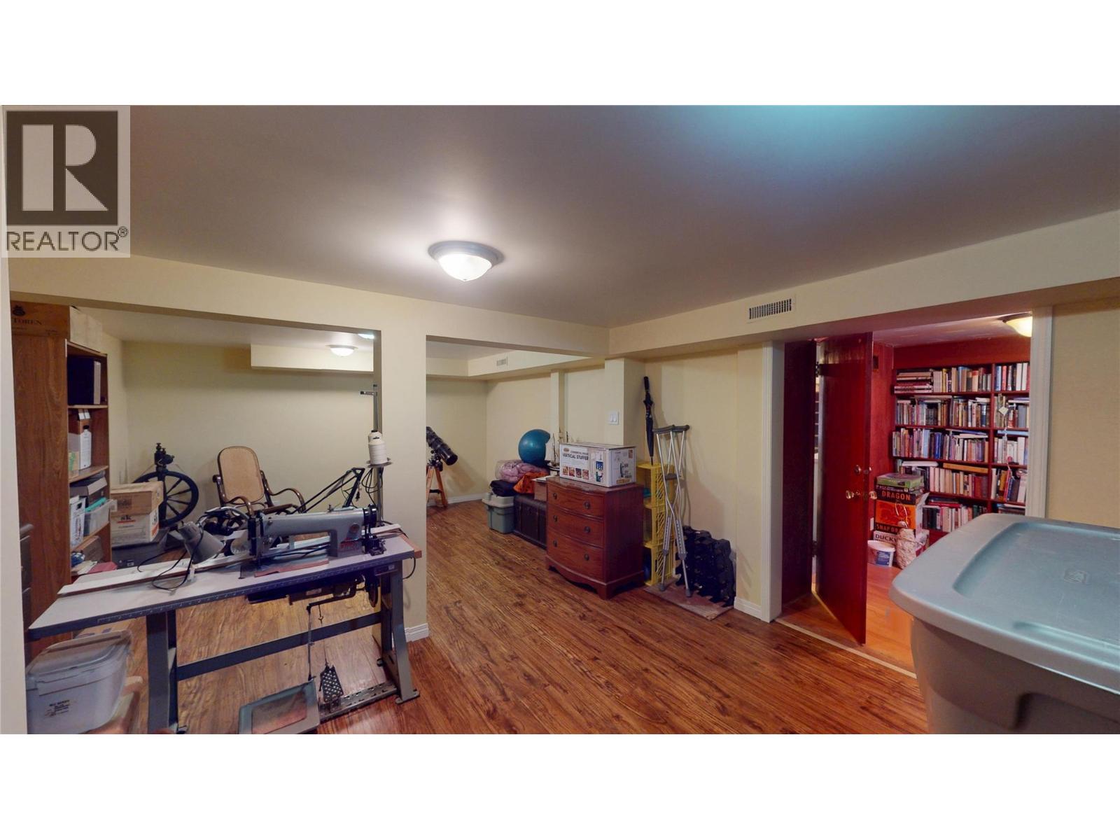 325 14 Avenue S, Cranbrook, British Columbia  V1C 2X5 - Photo 37 - 10400102