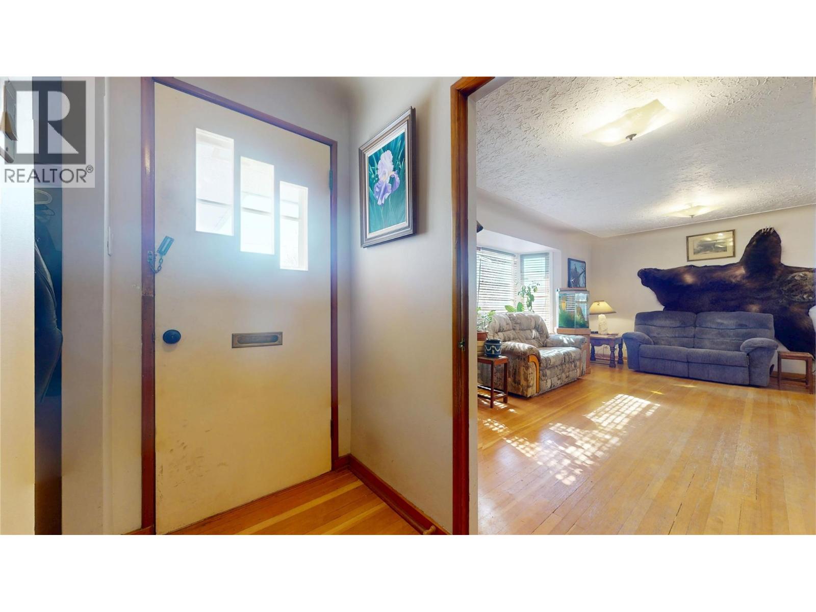 325 14 Avenue S, Cranbrook, British Columbia  V1C 2X5 - Photo 4 - 10400102