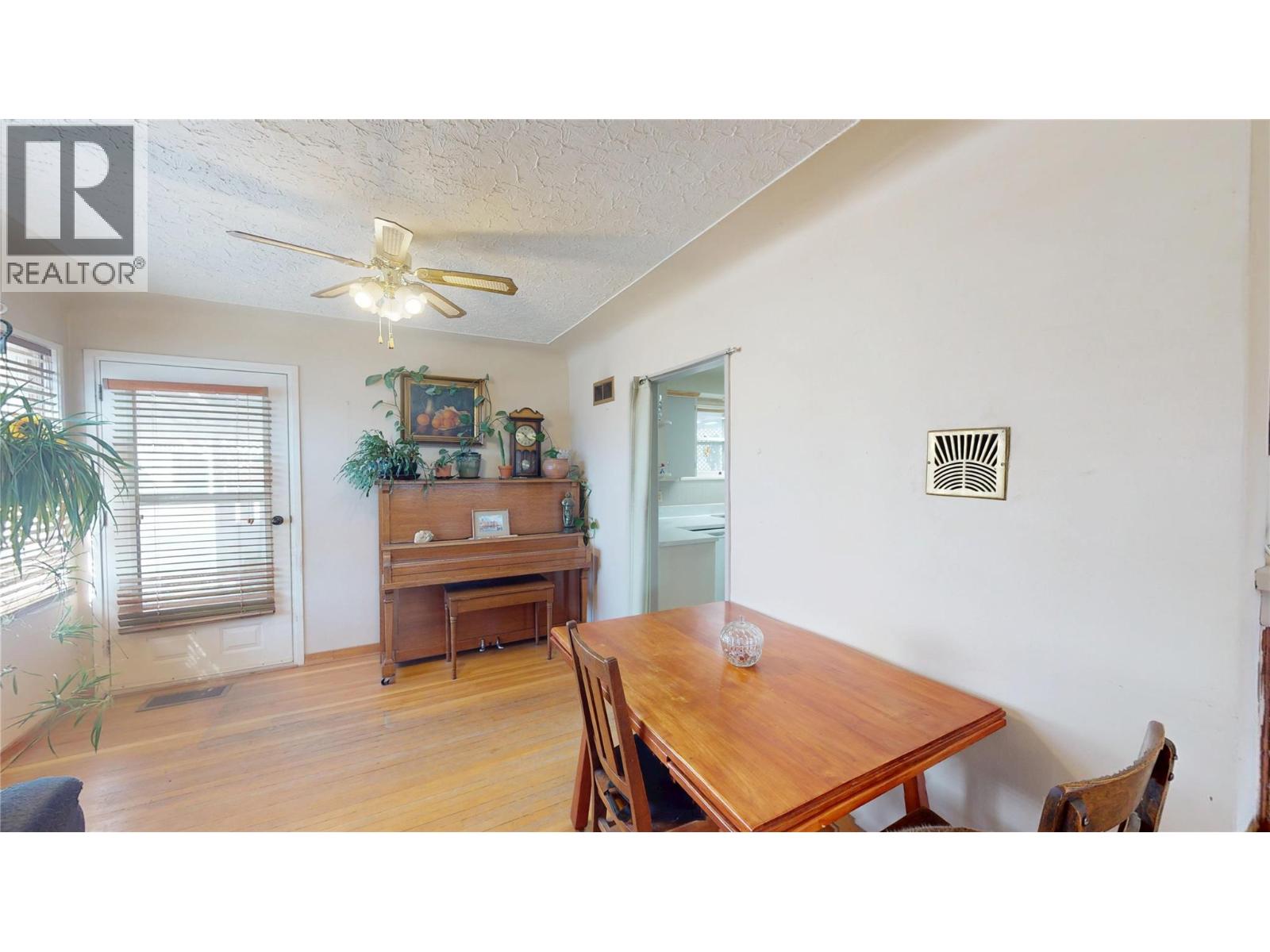 325 14 Avenue S, Cranbrook, British Columbia  V1C 2X5 - Photo 8 - 10400102