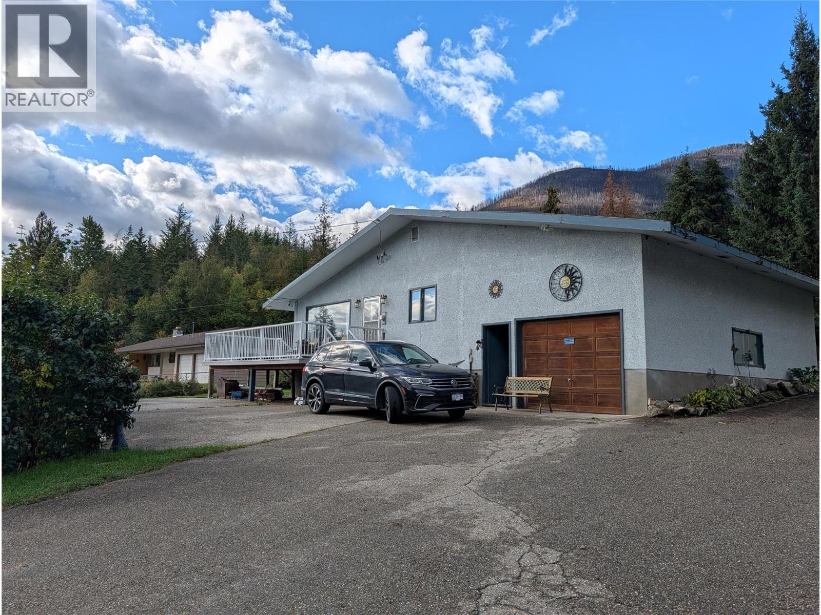 8893 Holding Road, Adams Lake, British Columbia  V0E 1M2 - Photo 1 - 10402067