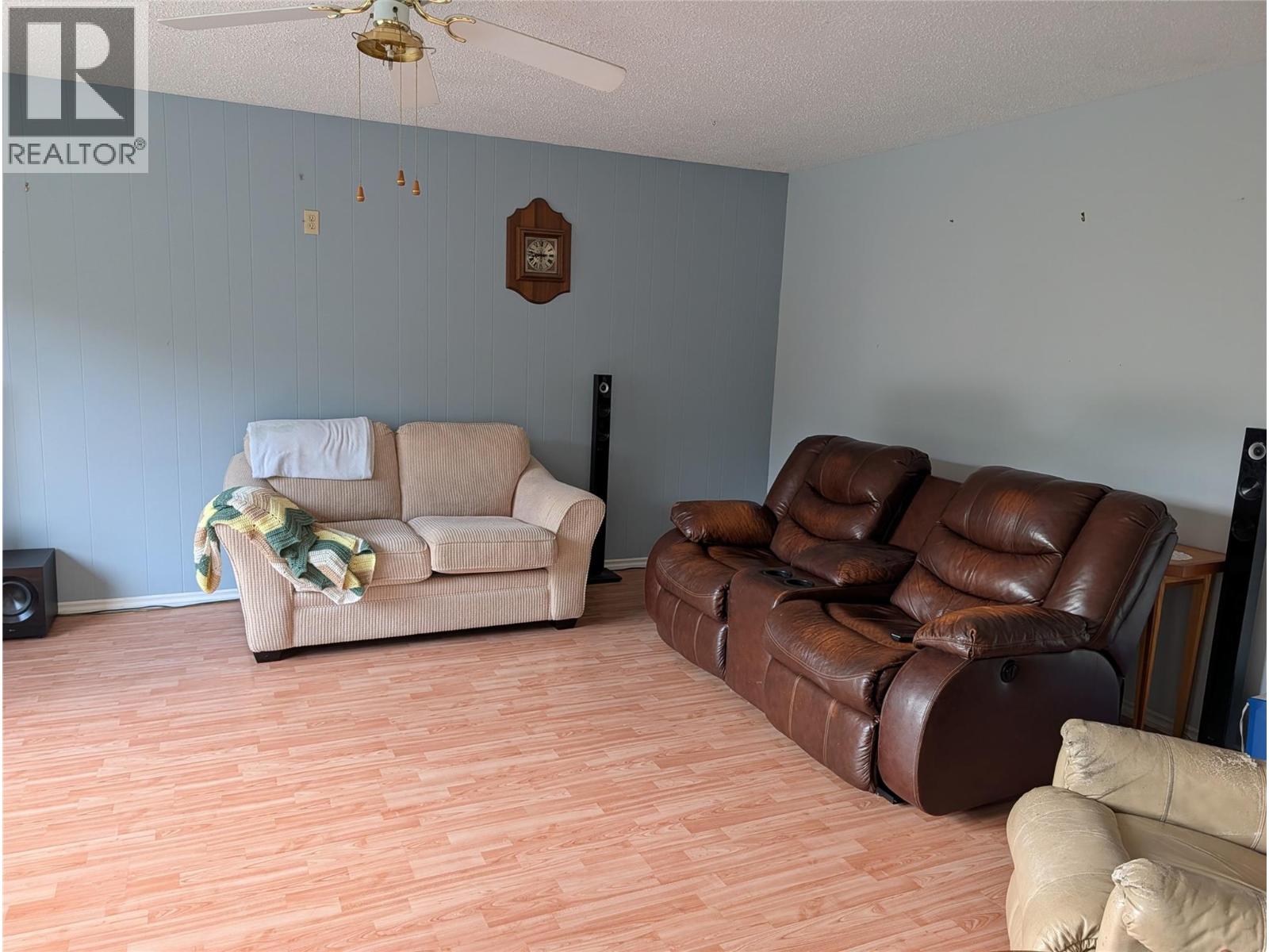 8893 Holding Road, Adams Lake, British Columbia  V0E 1M2 - Photo 10 - 10402067