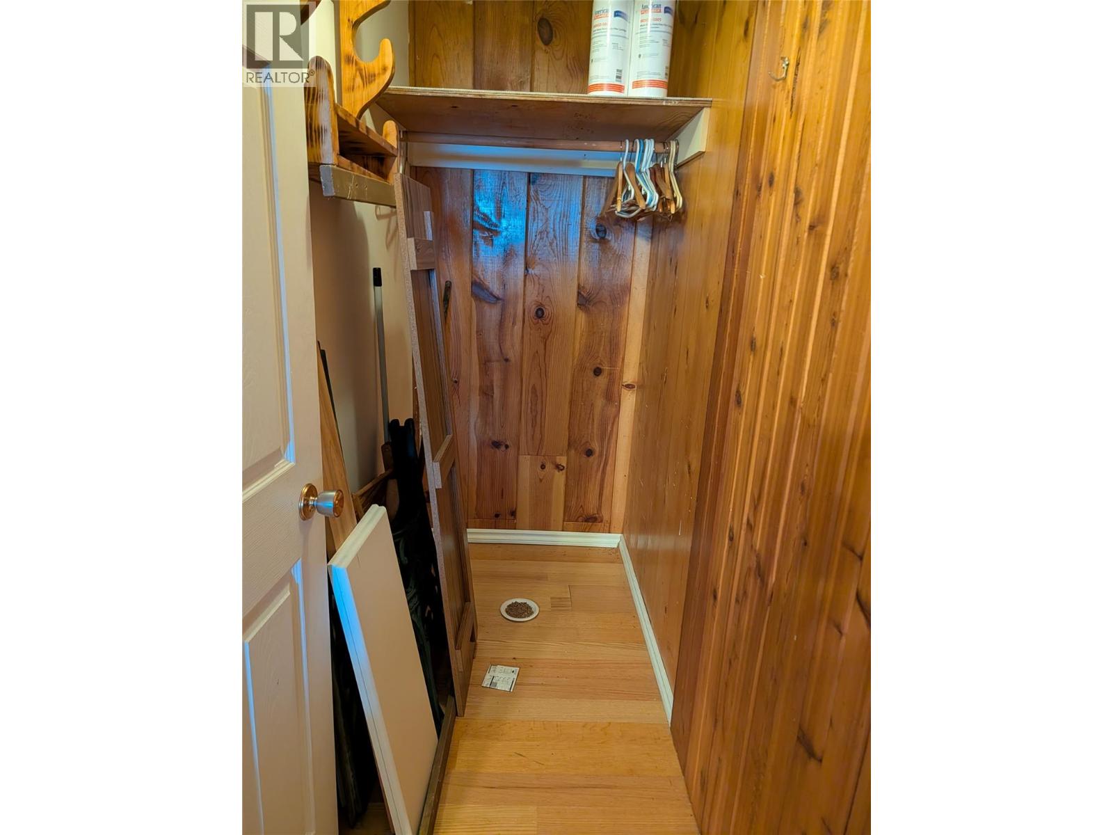 8893 Holding Road, Adams Lake, British Columbia  V0E 1M2 - Photo 26 - 10402067
