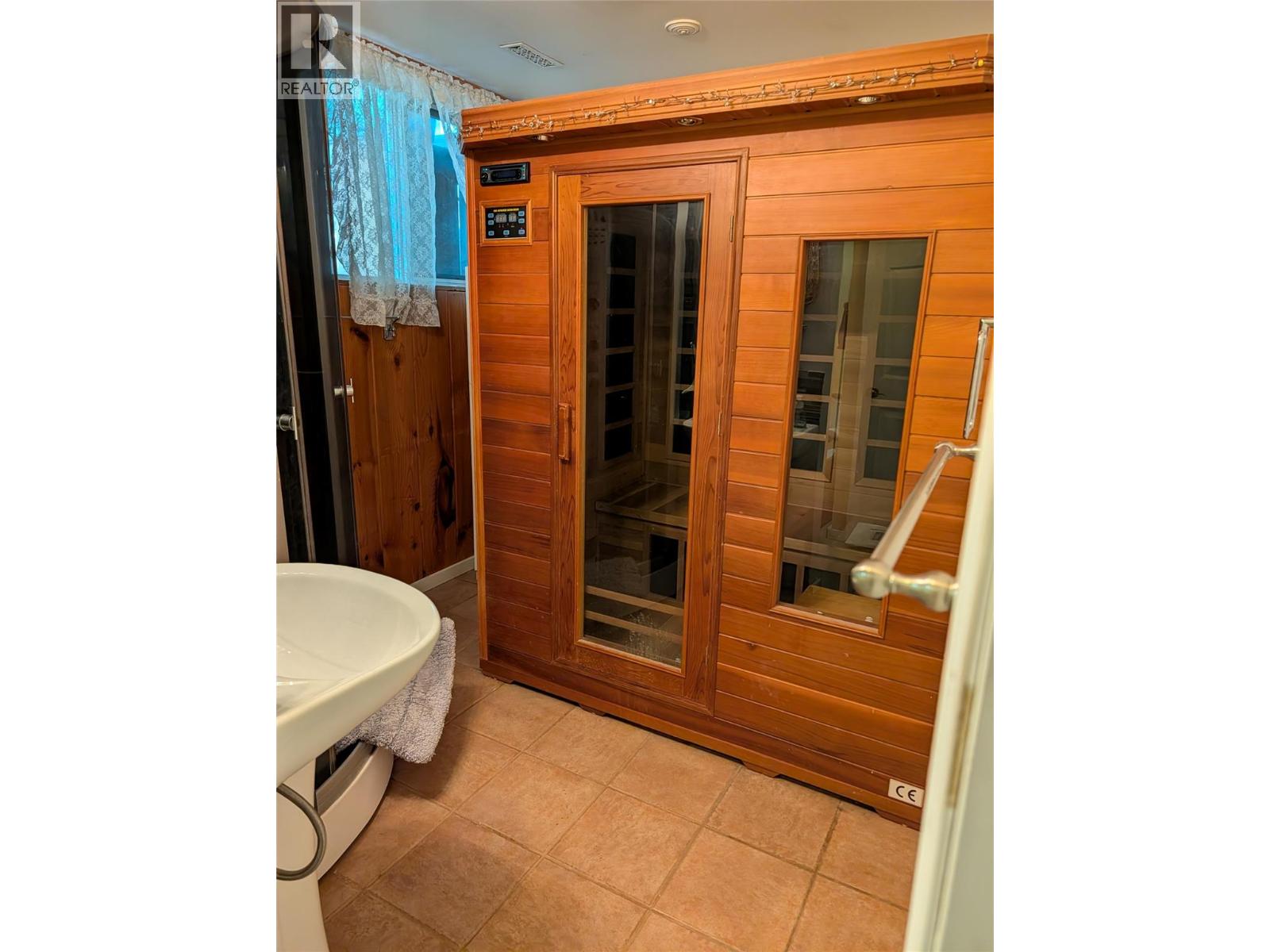 8893 Holding Road, Adams Lake, British Columbia  V0E 1M2 - Photo 30 - 10402067