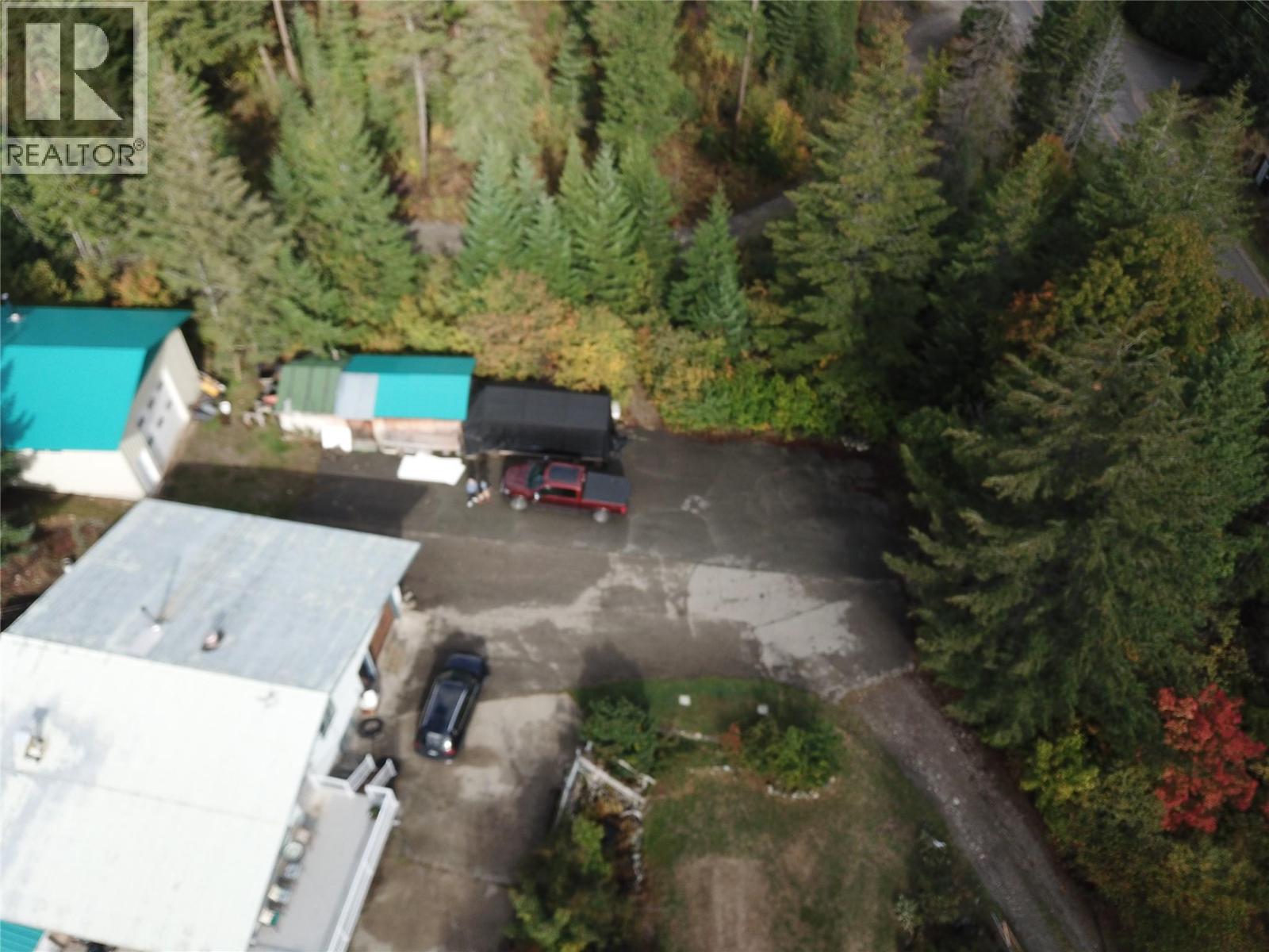 8893 Holding Road, Adams Lake, British Columbia  V0E 1M2 - Photo 35 - 10402067