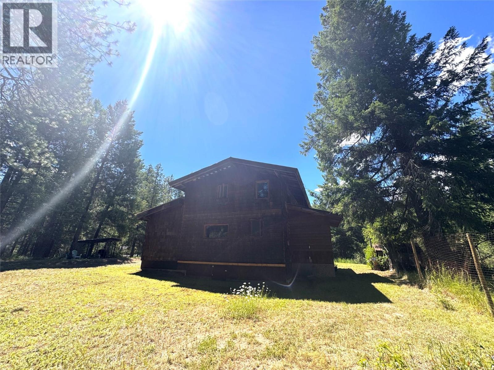 10555 Granby Road, Grand Forks, British Columbia  V0H 1H1 - Photo 11 - 10402357