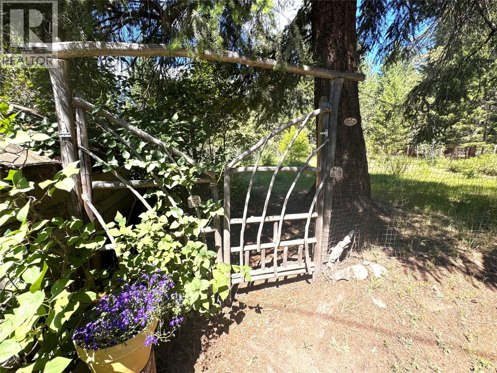 10555 Granby Road, Grand Forks, British Columbia  V0H 1H1 - Photo 13 - 10402357