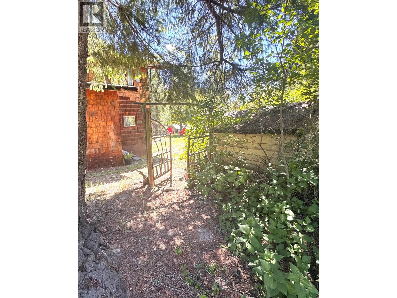 10555 Granby Road, Grand Forks, British Columbia  V0H 1H1 - Photo 14 - 10402357