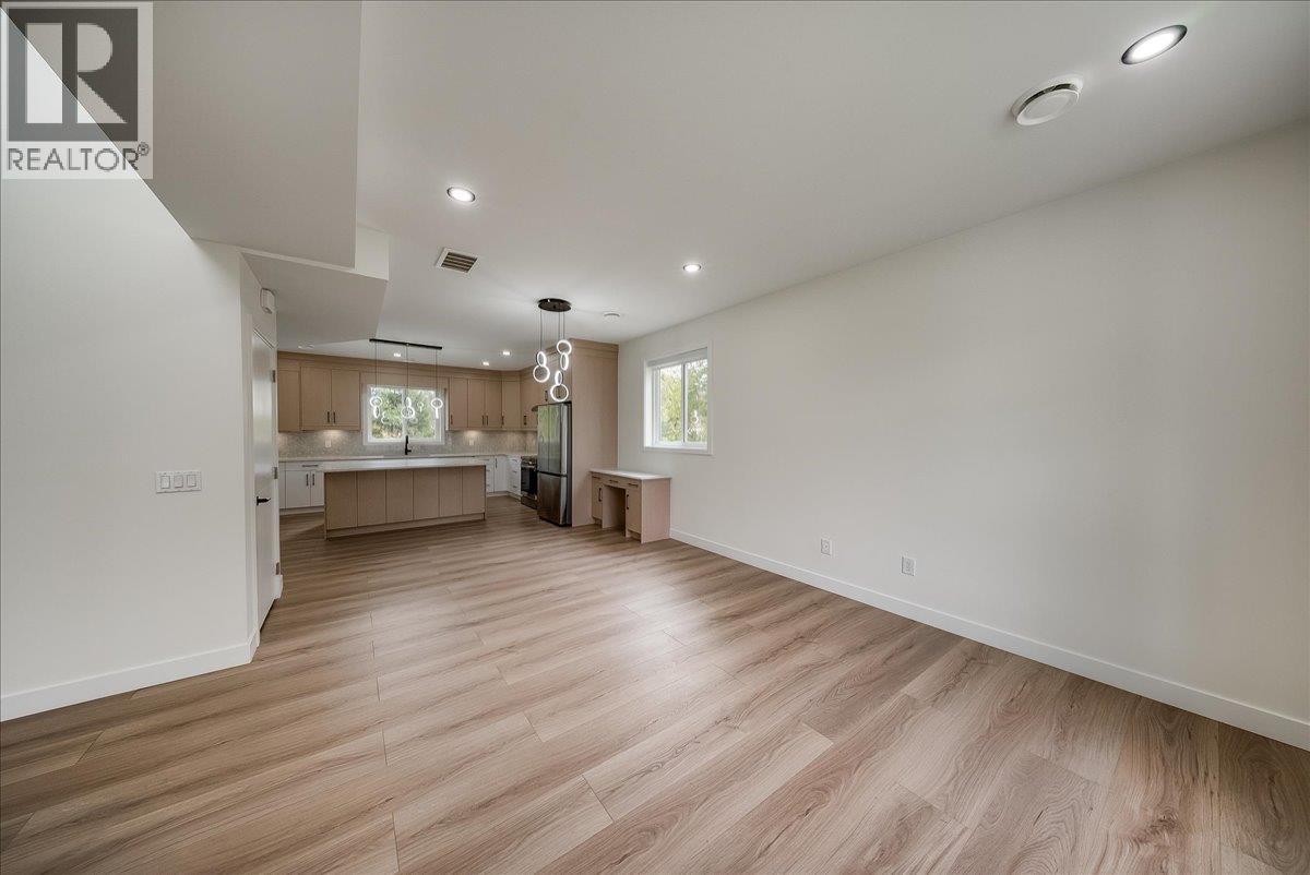 3736 Toba Road, Castlegar, British Columbia  V1N 4Y3 - Photo 10 - 10402179