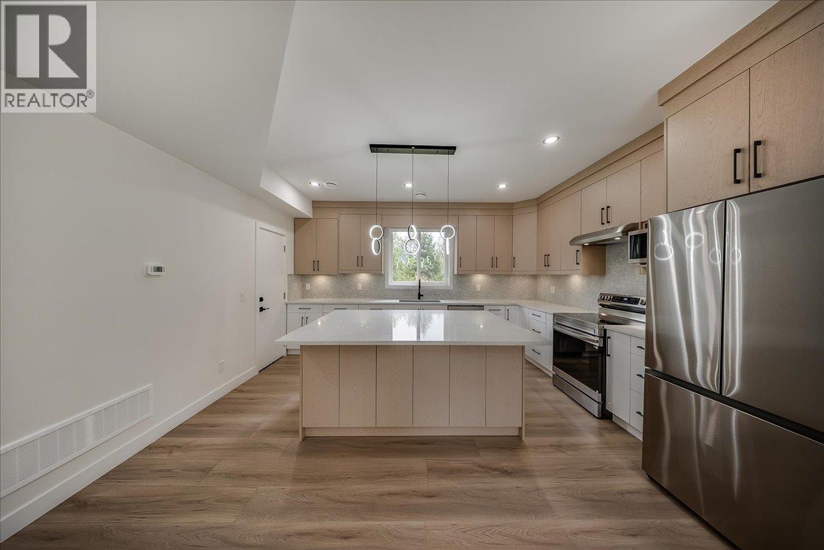 3736 Toba Road, Castlegar, British Columbia  V1N 4Y3 - Photo 12 - 10402179
