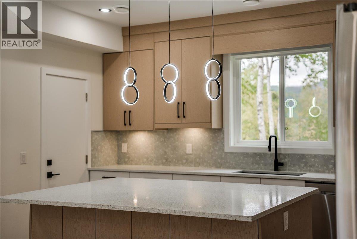 3736 Toba Road, Castlegar, British Columbia  V1N 4Y3 - Photo 13 - 10402179