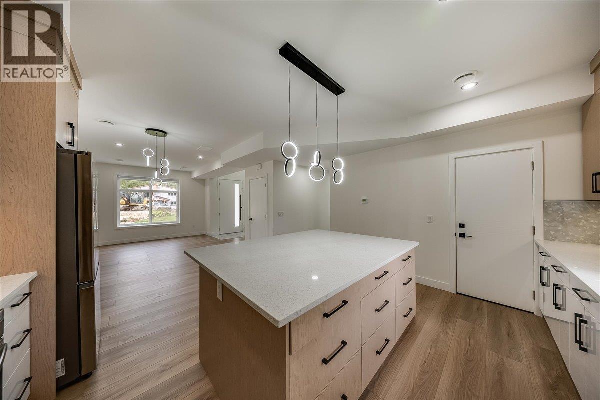 3736 Toba Road, Castlegar, British Columbia  V1N 4Y3 - Photo 14 - 10402179
