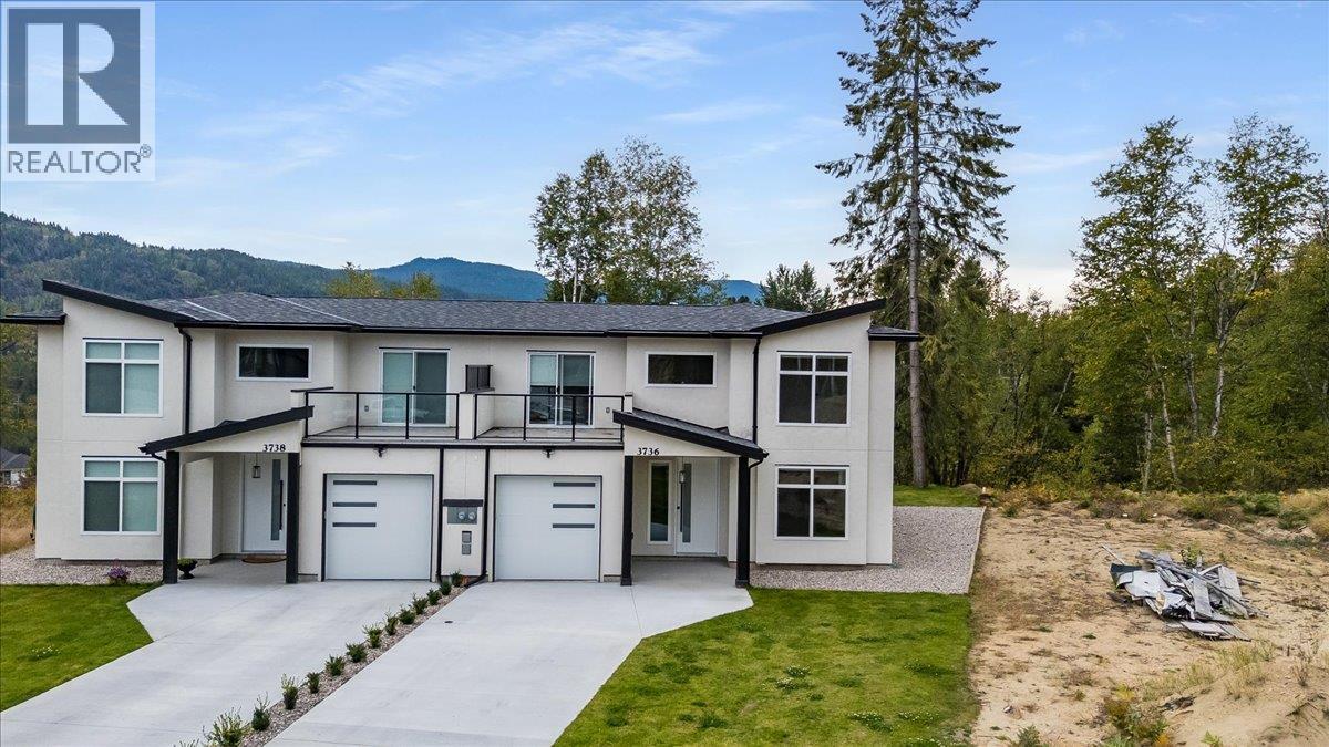 3736 Toba Road, Castlegar, British Columbia  V1N 4Y3 - Photo 2 - 10402179