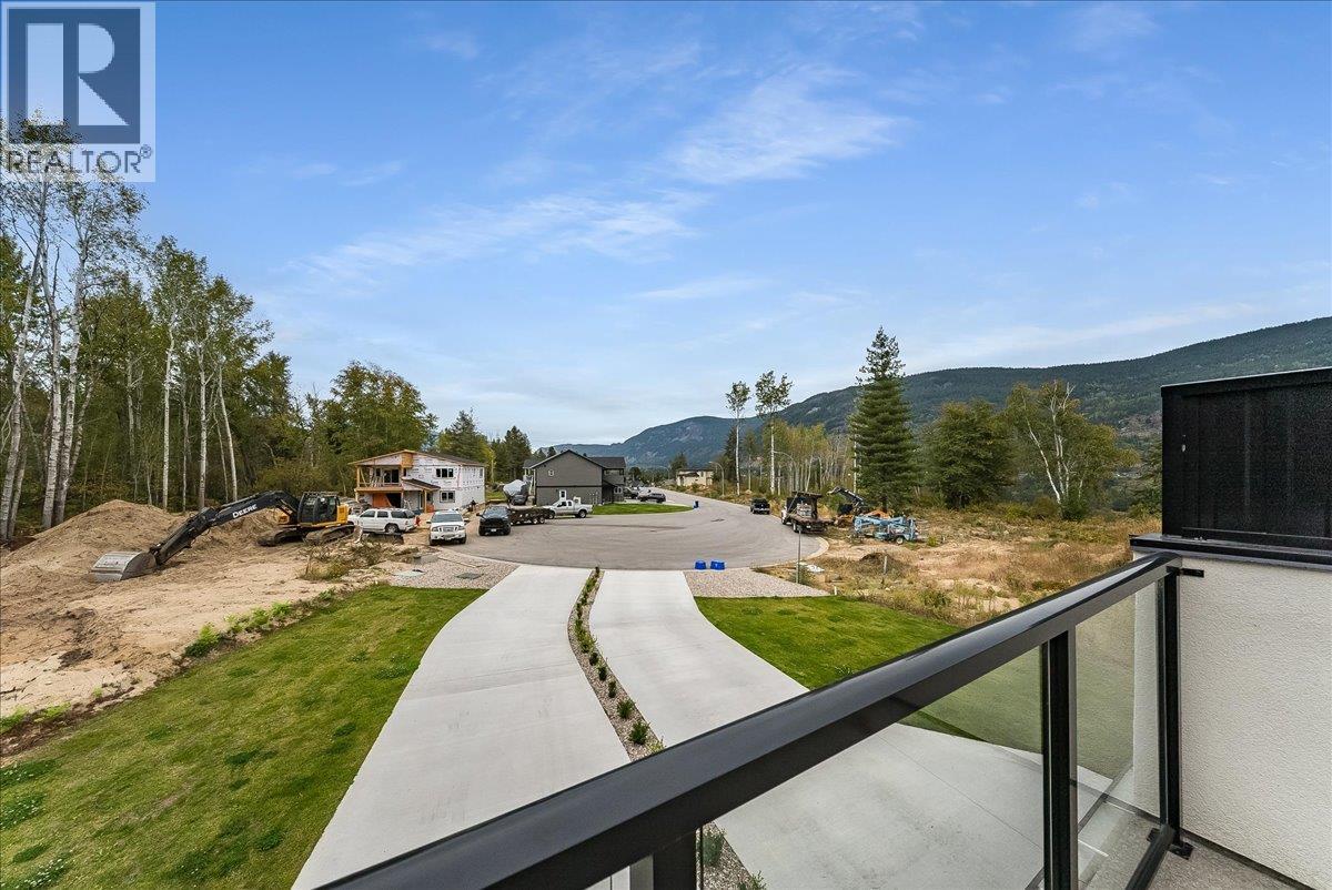 3736 Toba Road, Castlegar, British Columbia  V1N 4Y3 - Photo 39 - 10402179