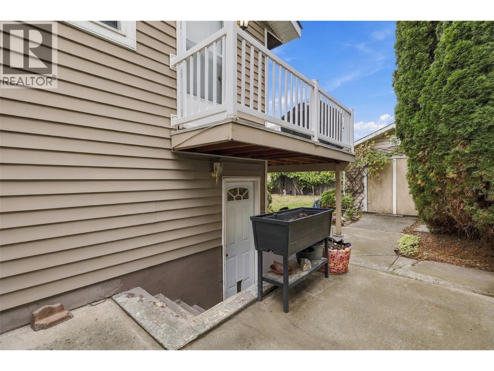 723 Moody Place, Kamloops, British Columbia  V2B 8B1 - Photo 23 - 10402206