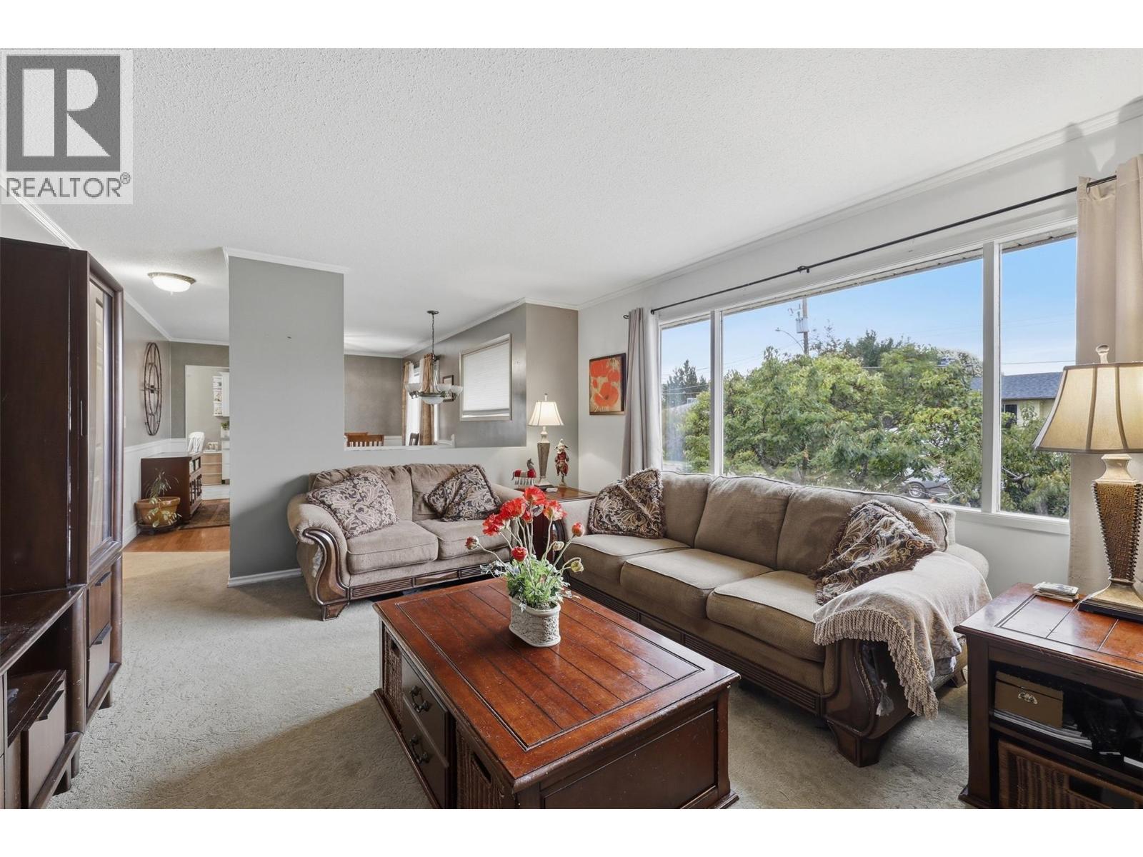723 Moody Place, Kamloops, British Columbia  V2B 8B1 - Photo 4 - 10402206