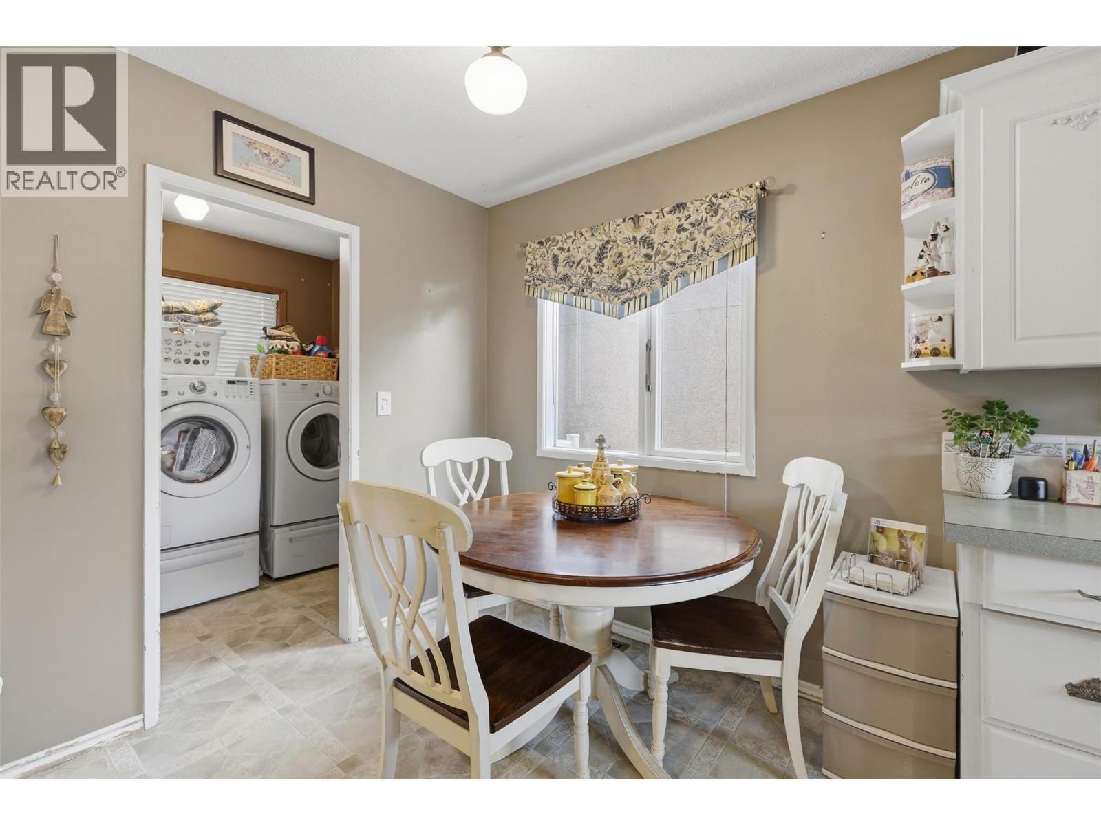 723 Moody Place, Kamloops, British Columbia  V2B 8B1 - Photo 6 - 10402206