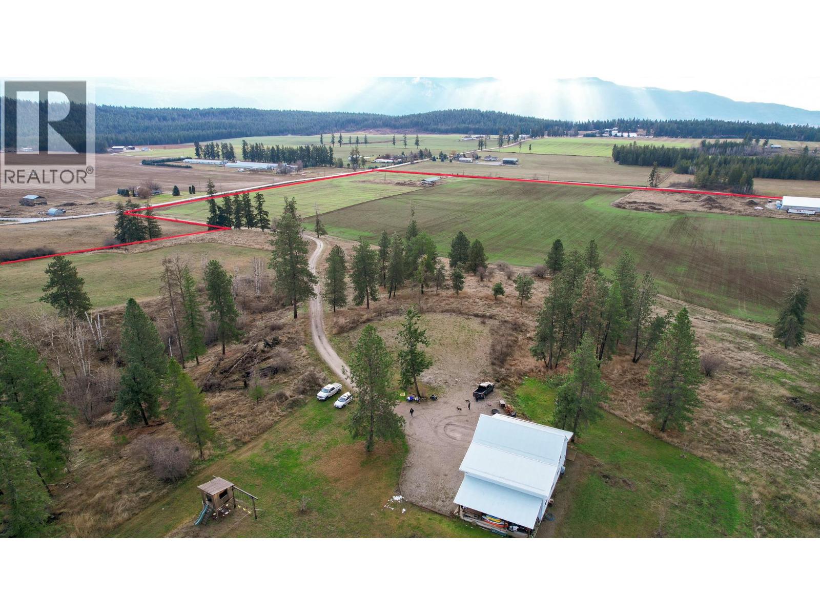 3922 Hullcar Road, Armstrong, British Columbia  V4Y 0M7 - Photo 1 - 10401785