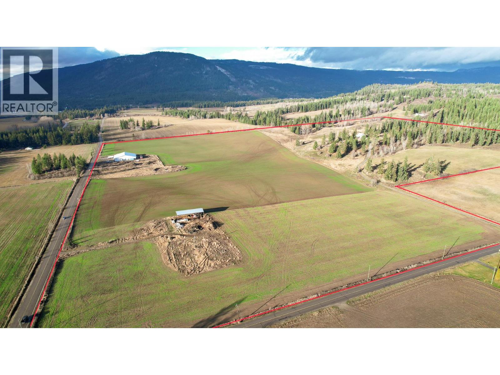 3922 Hullcar Road, Armstrong, British Columbia  V4Y 0M7 - Photo 2 - 10401785