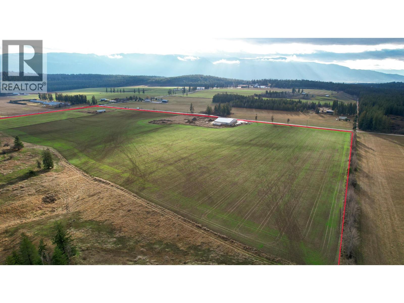 3922 Hullcar Road, Armstrong, British Columbia  V4Y 0M7 - Photo 5 - 10401785
