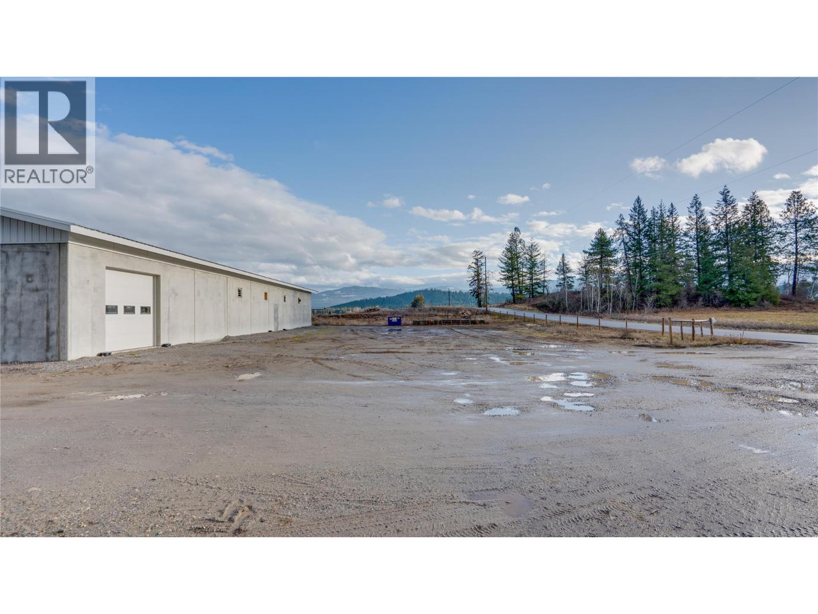 3922 Hullcar Road, Armstrong, British Columbia  V4Y 0M7 - Photo 51 - 10401785