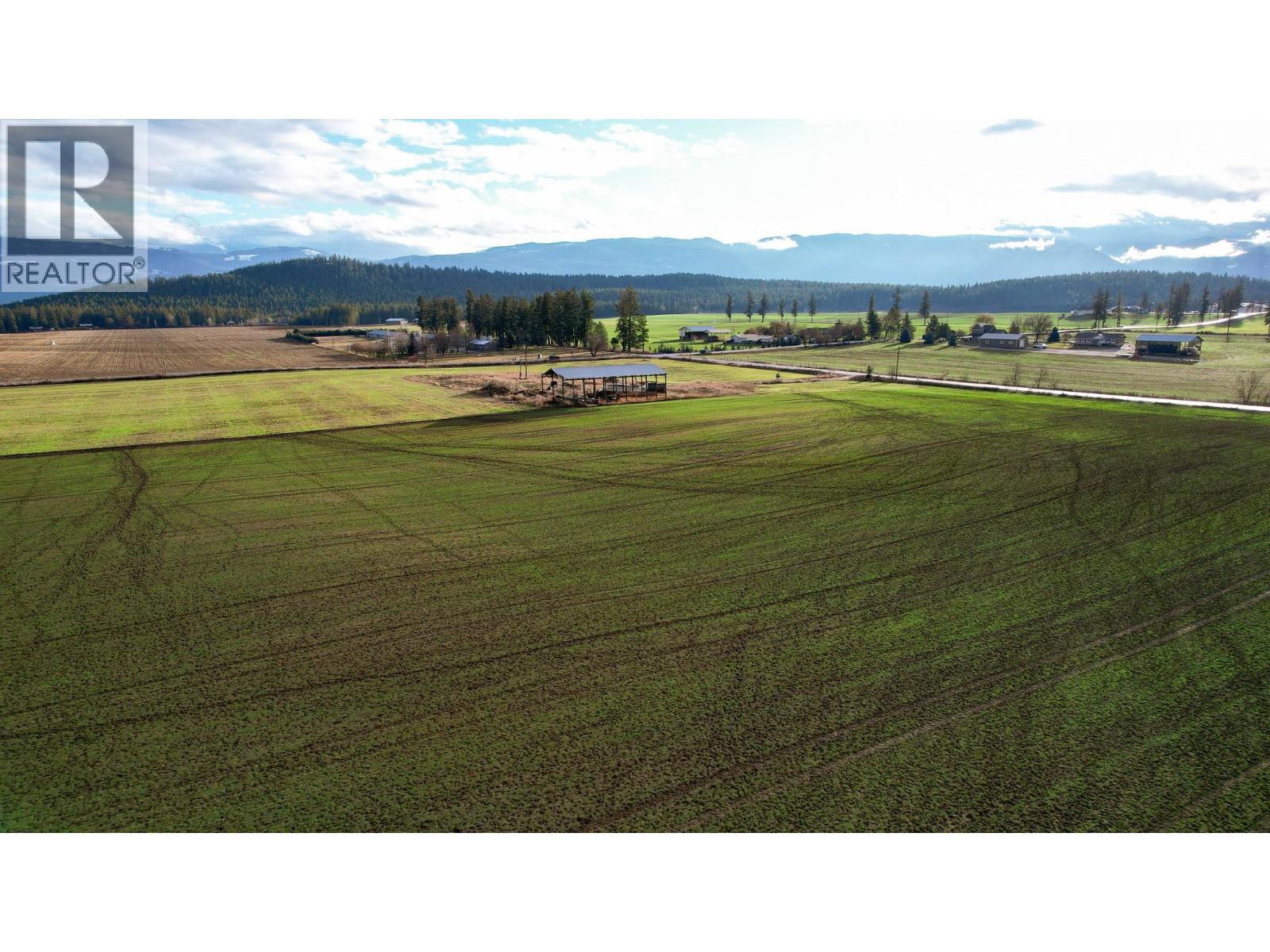 3922 Hullcar Road, Armstrong, British Columbia  V4Y 0M7 - Photo 6 - 10401785